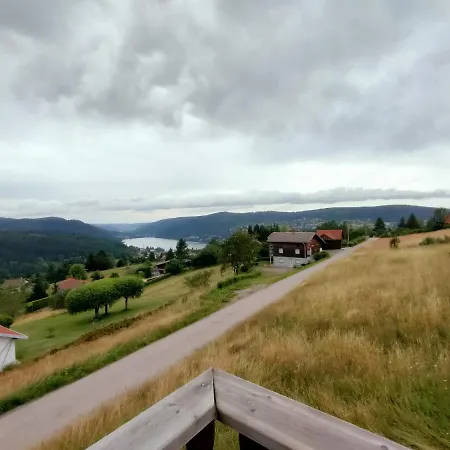 Les Hauteurs Du Lac *